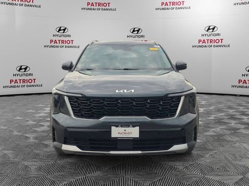 Used 2025 Kia Sorento S FWD image 8