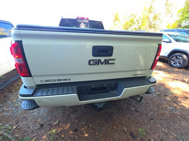 Used 2019 GMC Sierra 2500 Denali w/ Duramax Plus Package AWD/4WD image 6