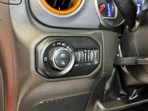 Certified 2022 Jeep Gladiator Mojave w/ LED Lighting Group image 28