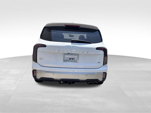 Certified 2024 Kia Telluride EX w/ EX Captain's Chair Package AWD/4WD image 12