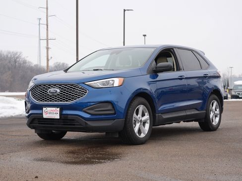 Used 2024 Ford Edge SE image 8