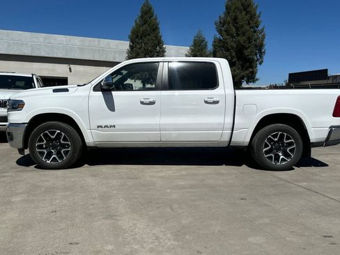 Used 2025 RAM 1500 Laramie AWD/4WD image 6