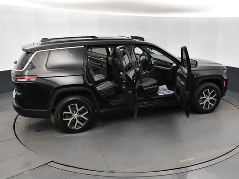 Used 2024 Jeep Grand Cherokee L Limited w/ Luxury Tech Group II image 6