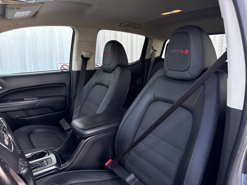 Used 2022 GMC Canyon AT4 image 15