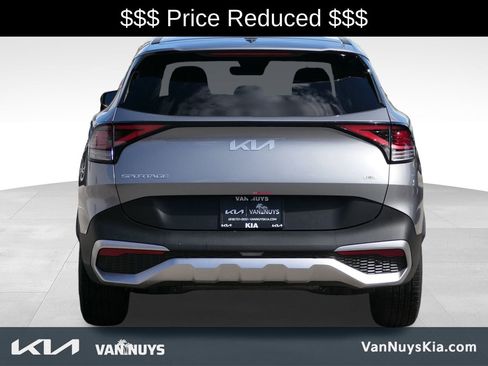 Used 2025 Kia Sportage LX image 5
