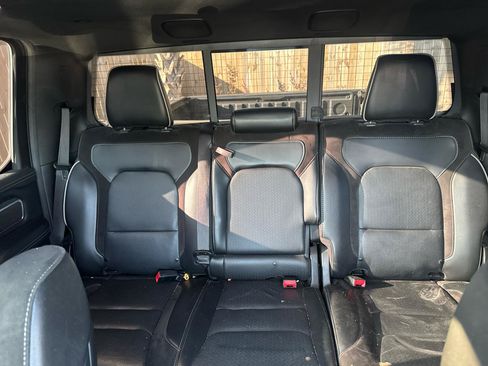 Used 2019 RAM 1500 Laramie AWD/4WD image 15