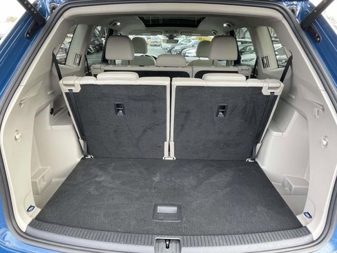 Certified 2025 Volkswagen Atlas SE w/ Panoramic Sunroof Package image 13