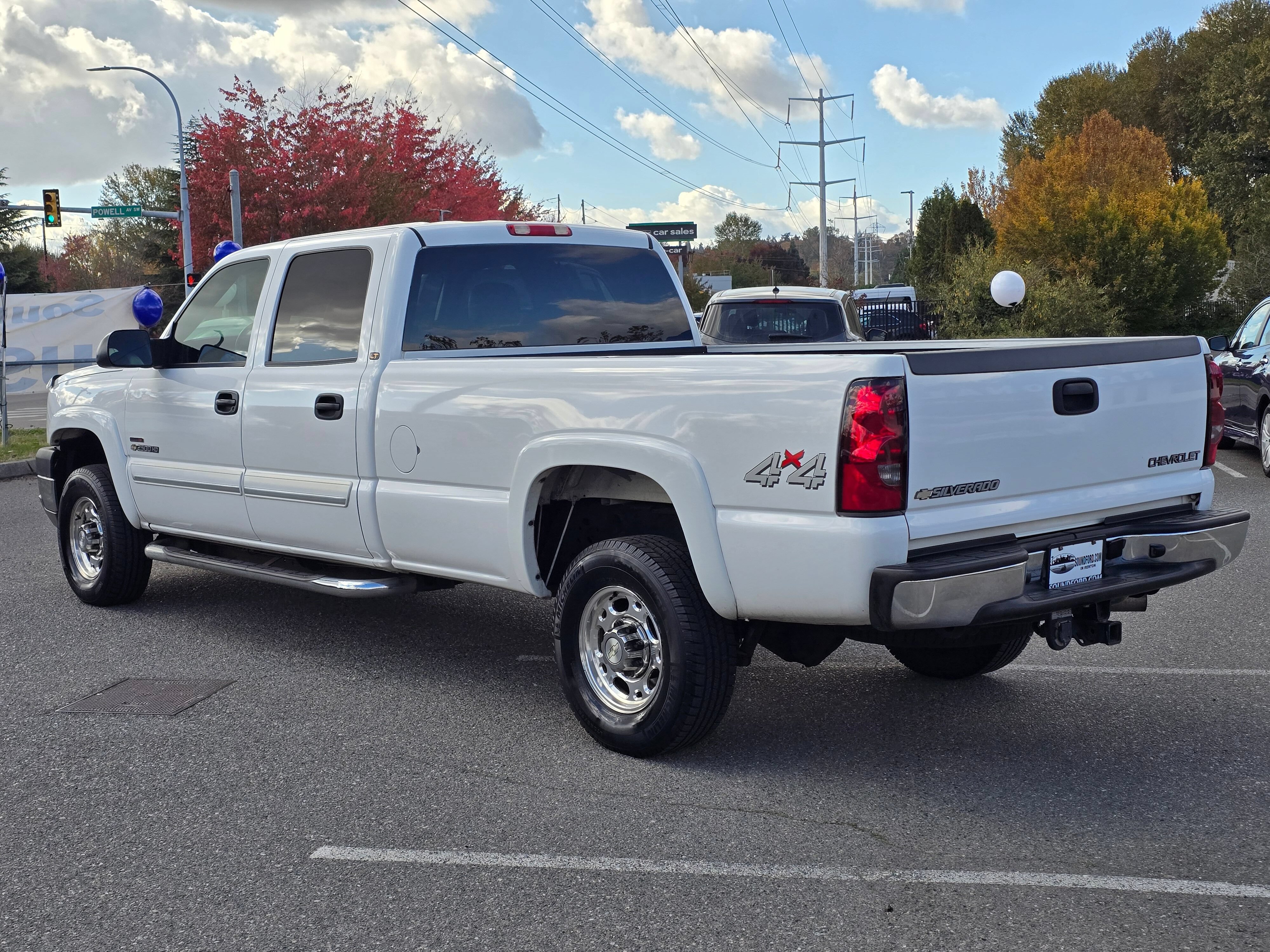 Used 2005 Chevrolet Silverado 2500 LT w/ Heavy-Duty Power Package AWD/4WD image 3