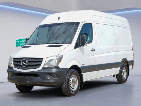 Used 2016 Mercedes-Benz Sprinter 2500 image 3