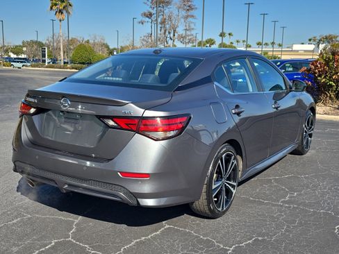 Used 2022 Nissan Sentra SR image 4