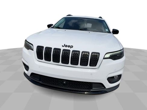 Used 2023 Jeep Cherokee Altitude Lux image 3