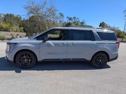 New 2026 Kia Carnival SX image 8