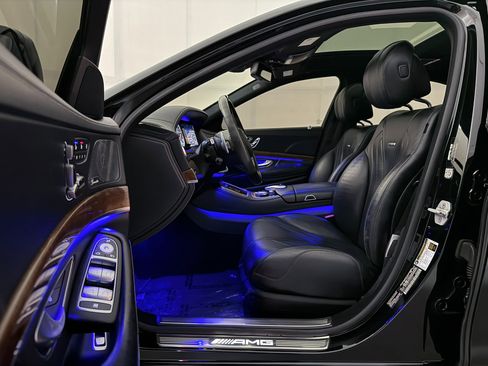 Used 2015 Mercedes-Benz S 63 AMG S63 AMG 4MATIC image 18
