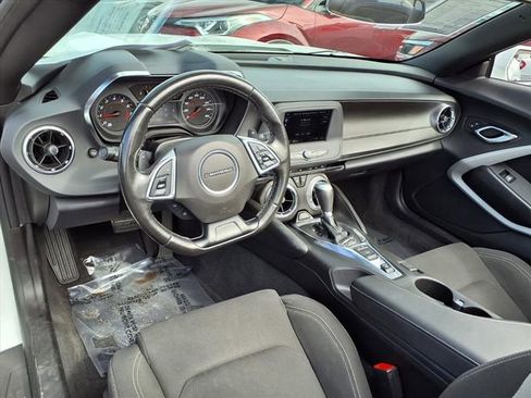 Used 2023 Chevrolet Camaro LT image 9