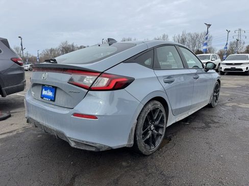 Used 2023 Honda Civic Sport image 2
