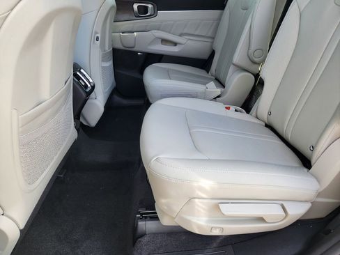 New 2026 Kia Sorento SX image 9