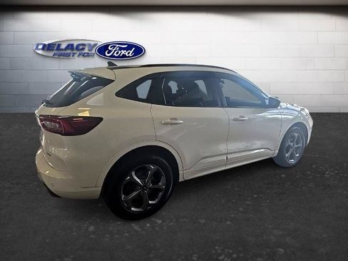 Used 2023 Ford Escape ST-Line w/ Tech Pack #1 AWD/4WD image 8