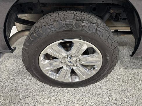 Used 2019 Ford F150 XLT w/ Equipment Group 302A Luxury AWD/4WD image 9