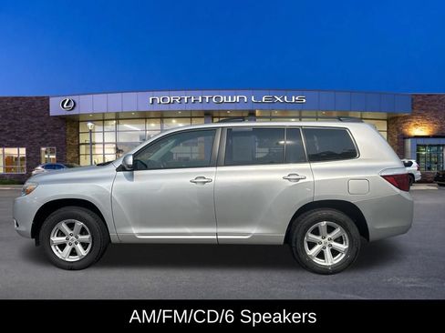 Used 2010 Toyota Highlander 2WD w/ Extra Value Pkg 2 image 3