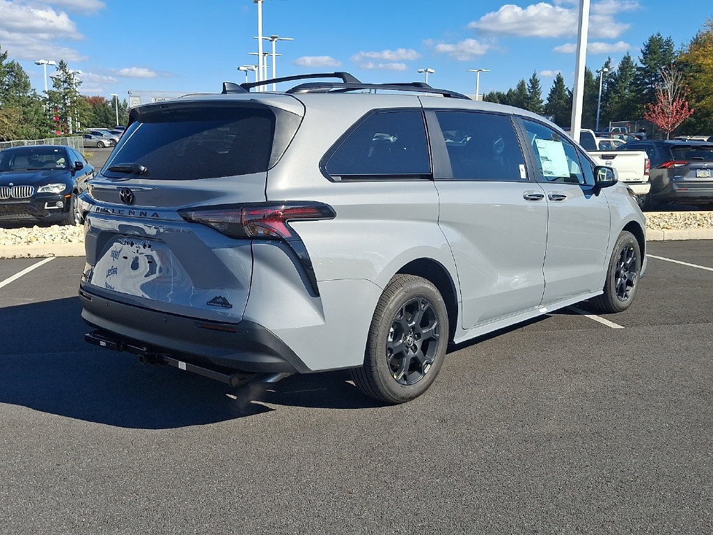 New 2026 Toyota Sienna XLE Woodland Edition AWD/4WD image 6