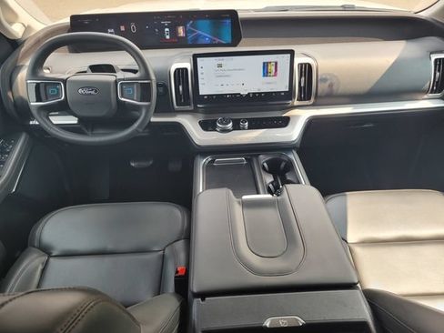 Certified 2025 Ford Expedition Active RWD image 14