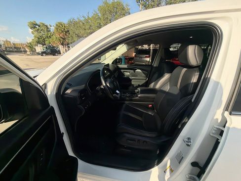 Used 2024 Honda Pilot EX-L image 18