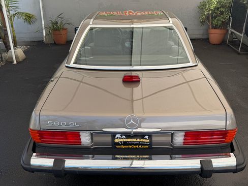 Used 1987 Mercedes-Benz 560 SL image 11