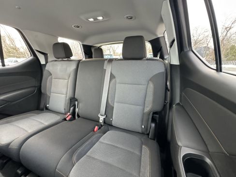 Used 2021 Chevrolet Traverse LT image 26