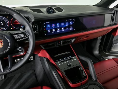 New 2026 Porsche Cayenne S image 13