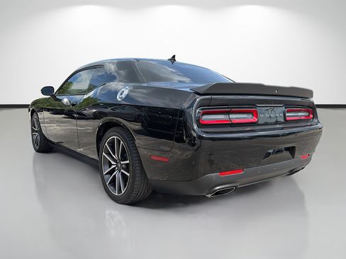 Used 2023 Dodge Challenger R/T RWD image 5