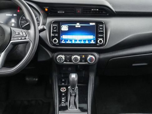 Used 2023 Nissan Kicks SV image 14