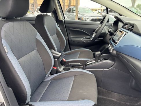 Used 2025 Nissan Versa SV FWD image 34