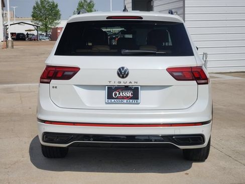 Used 2024 Volkswagen Tiguan SE R-Line FWD image 6