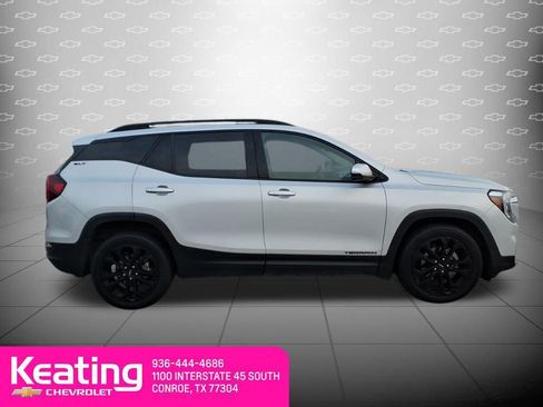 Used 2022 GMC Terrain SLT w/ Tech Package image 4