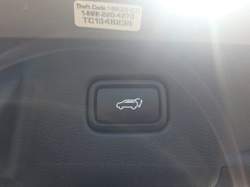 Used 2024 Hyundai Palisade Limited FWD image 14