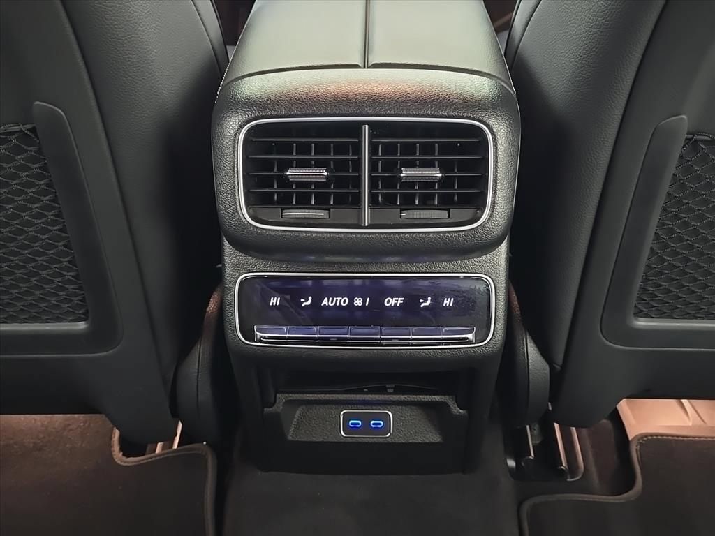 Used 2025 Mercedes-Benz GLS 450 4MATIC image 28