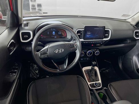 Certified 2023 Hyundai Venue Limited w/ Cargo Package FWD image 23