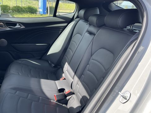 Used 2022 Kia Stinger GT2 AWD/4WD image 15