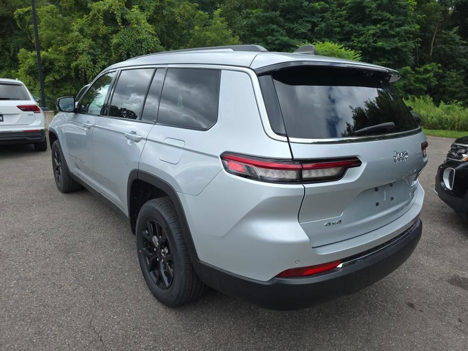 Used 2023 Jeep Grand Cherokee L Limited w/ Luxury Tech Group II AWD/4WD image 3