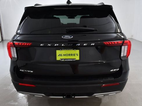 New 2025 Ford Explorer Active w/ Active Comfort Package image 13