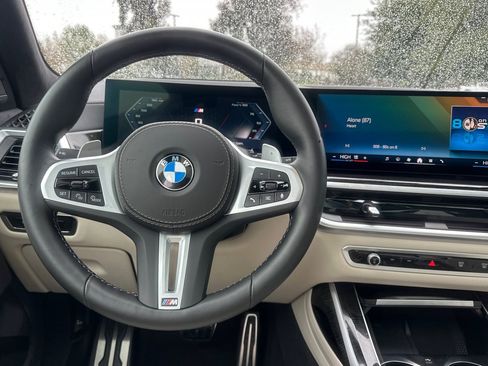 Certified 2025 BMW X7 M60i w/ Climate Comfort Package image 18