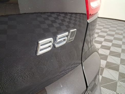 Used 2025 Volvo XC40 B5 Plus AWD/4WD image 14