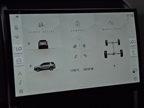 Used 2025 Land Rover Discovery Sport Dynamic SE AWD/4WD image 30