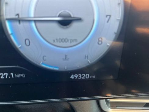 Used 2025 Hyundai Elantra SEL FWD image 6