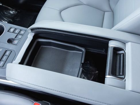 Certified 2026 Toyota Highlander XLE AWD/4WD image 23