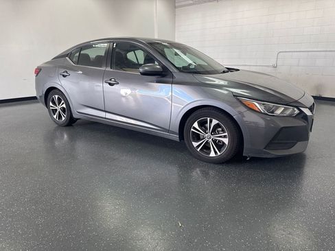 Used 2022 Nissan Sentra SV image 2