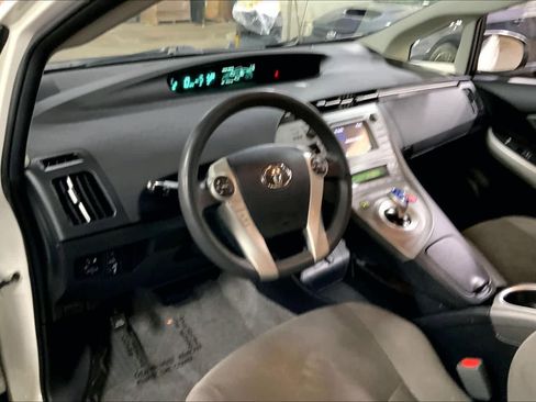 Used 2014 Toyota Prius Two image 17