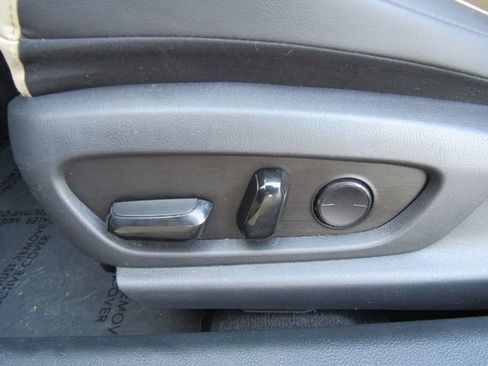 Used 2020 Lexus ES 350 w/ Premium Package image 18