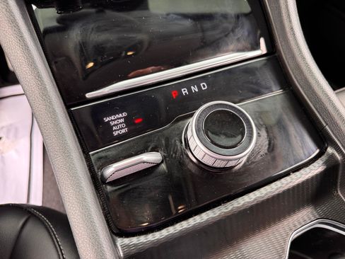 Used 2024 Jeep Grand Cherokee Limited AWD/4WD image 36