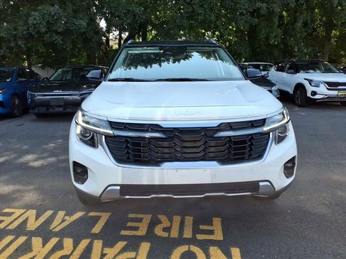 Certified 2025 Kia Seltos S image 2